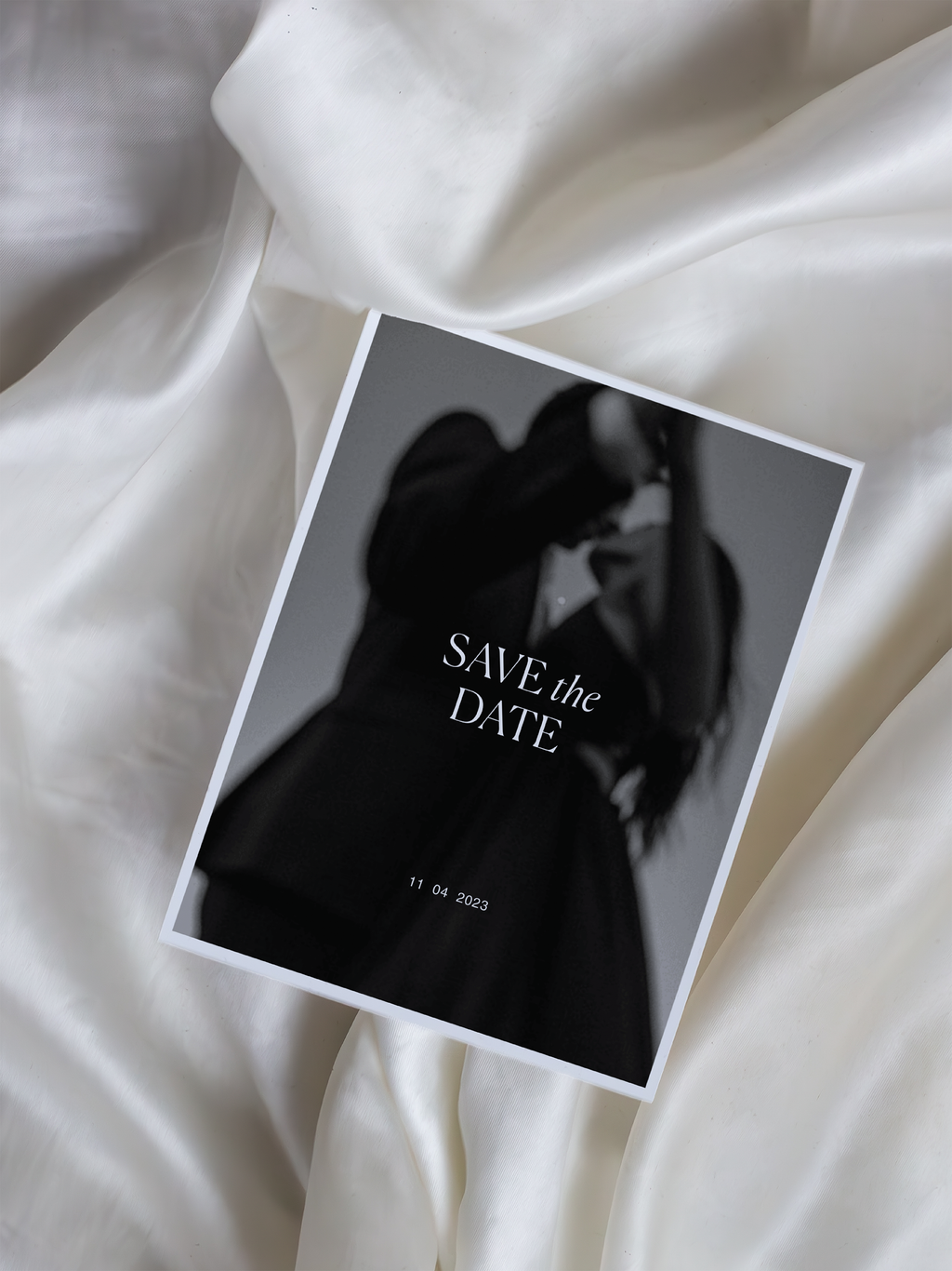 The ROMA Invitation 9-Piece Suite